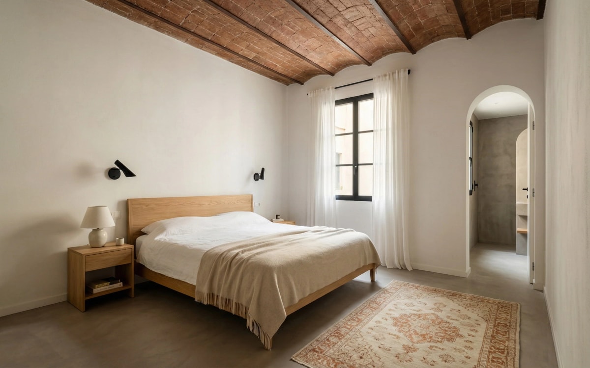 Dormitorio principal con volta catalana restaurada